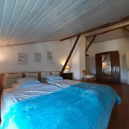 Ferme Beauregard Les Pyrenees Apartment Artigat