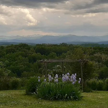 Ferme Beauregard Les Pyrenees Artigat